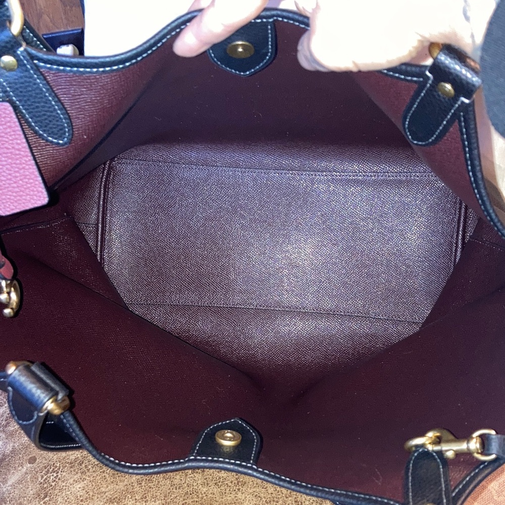 SOLD Coach Black Leather day tote Bag with detachable clutch and gold accents . - Picture 7 of 9